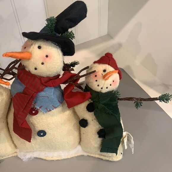 Hallmark Snowman Family   - Picture 2 of 4